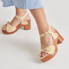 YANDY HEELS LT NATURAL RAFFIA