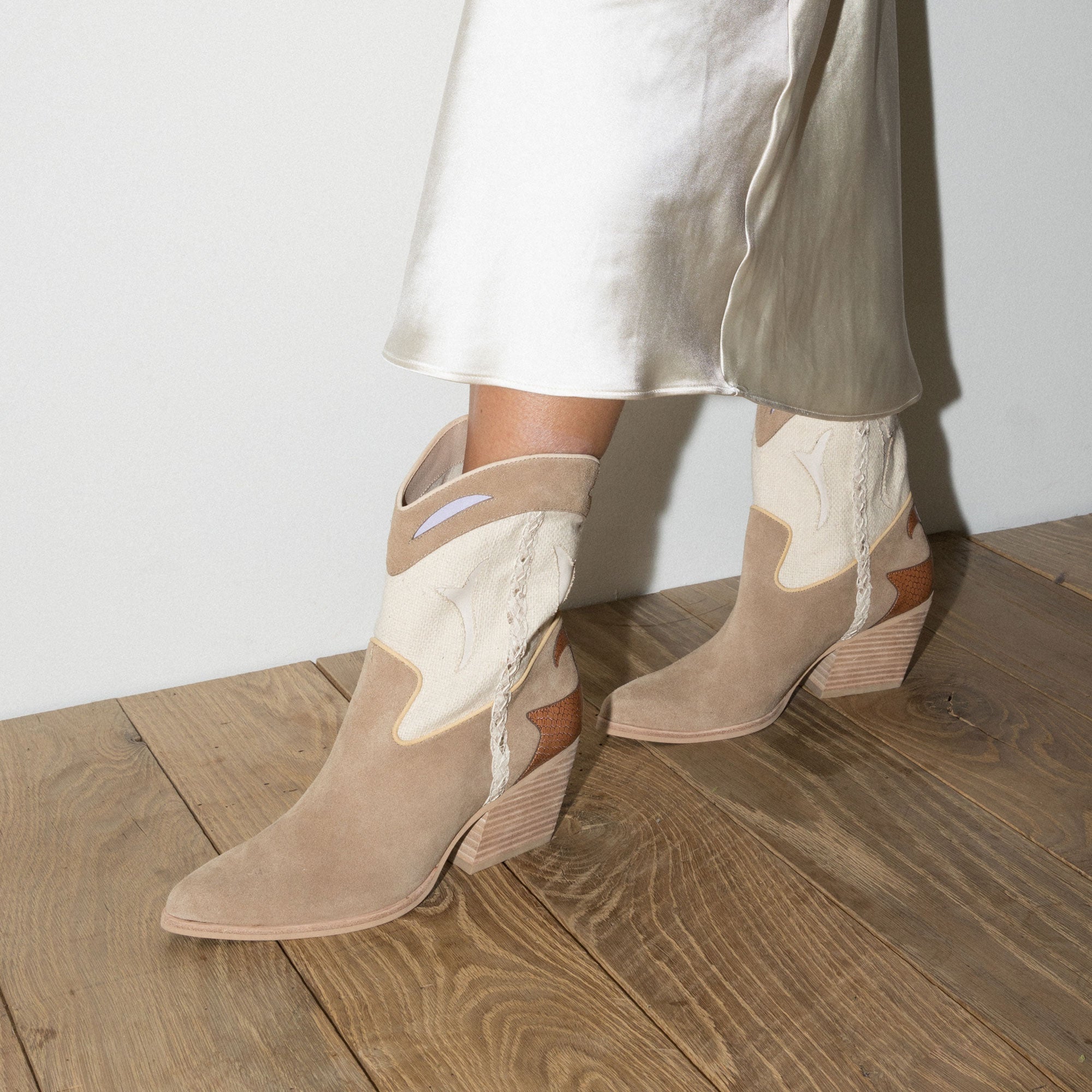LORAL BOOTIES TAUPE MULTI SUEDE - re:vita