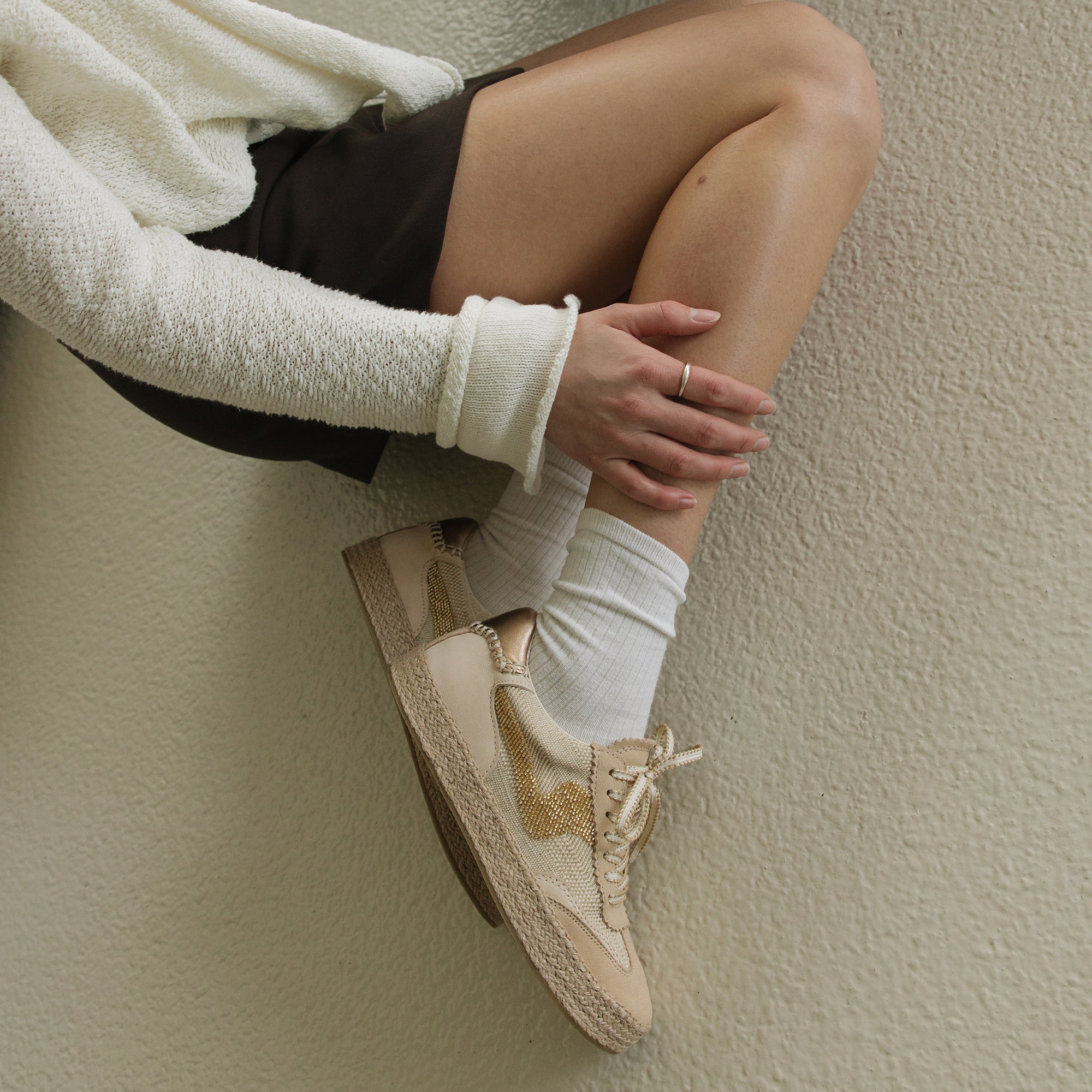 NOTICE ESPADRILLE BEAD SNEAKERS GOLD MULTI BURLAP