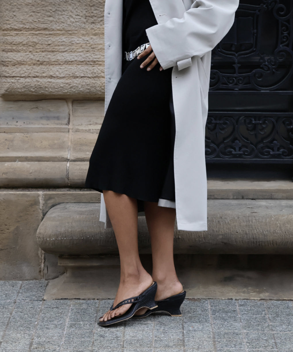 NULLAH WEDGES ONYX RAFFIA - re:vita