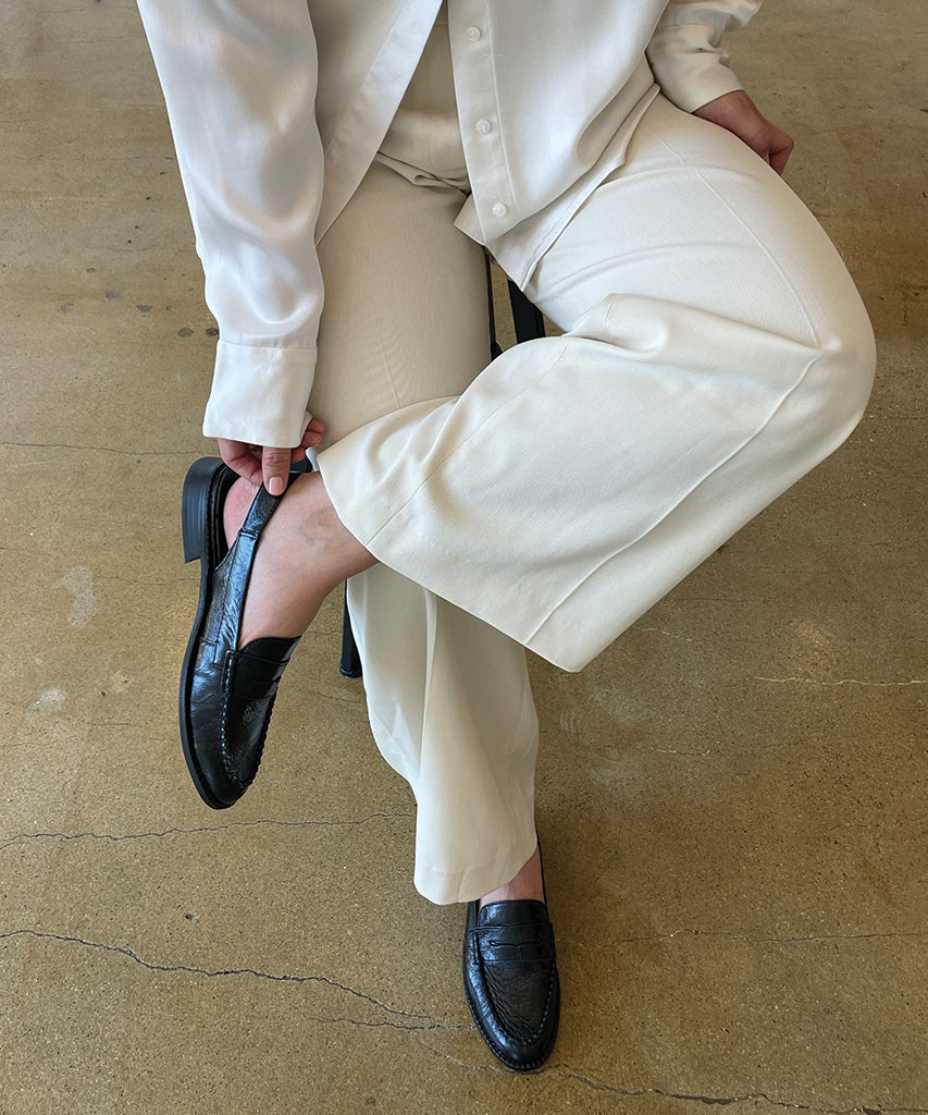 HARDI LOAFERS MIDNIGHT CRINKLE PATENT - re:vita