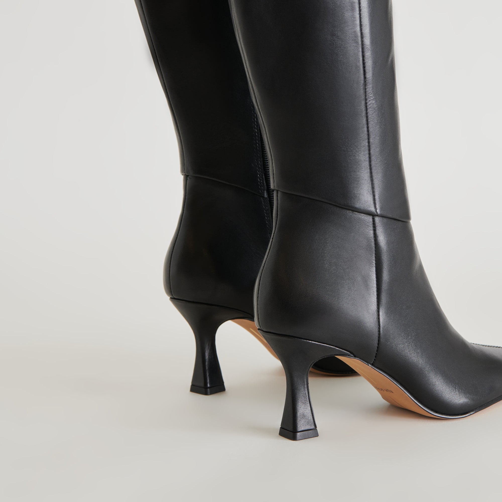 GYRA EXTRA WIDE CALF BOOTS BLACK LEATHER - re:vita
