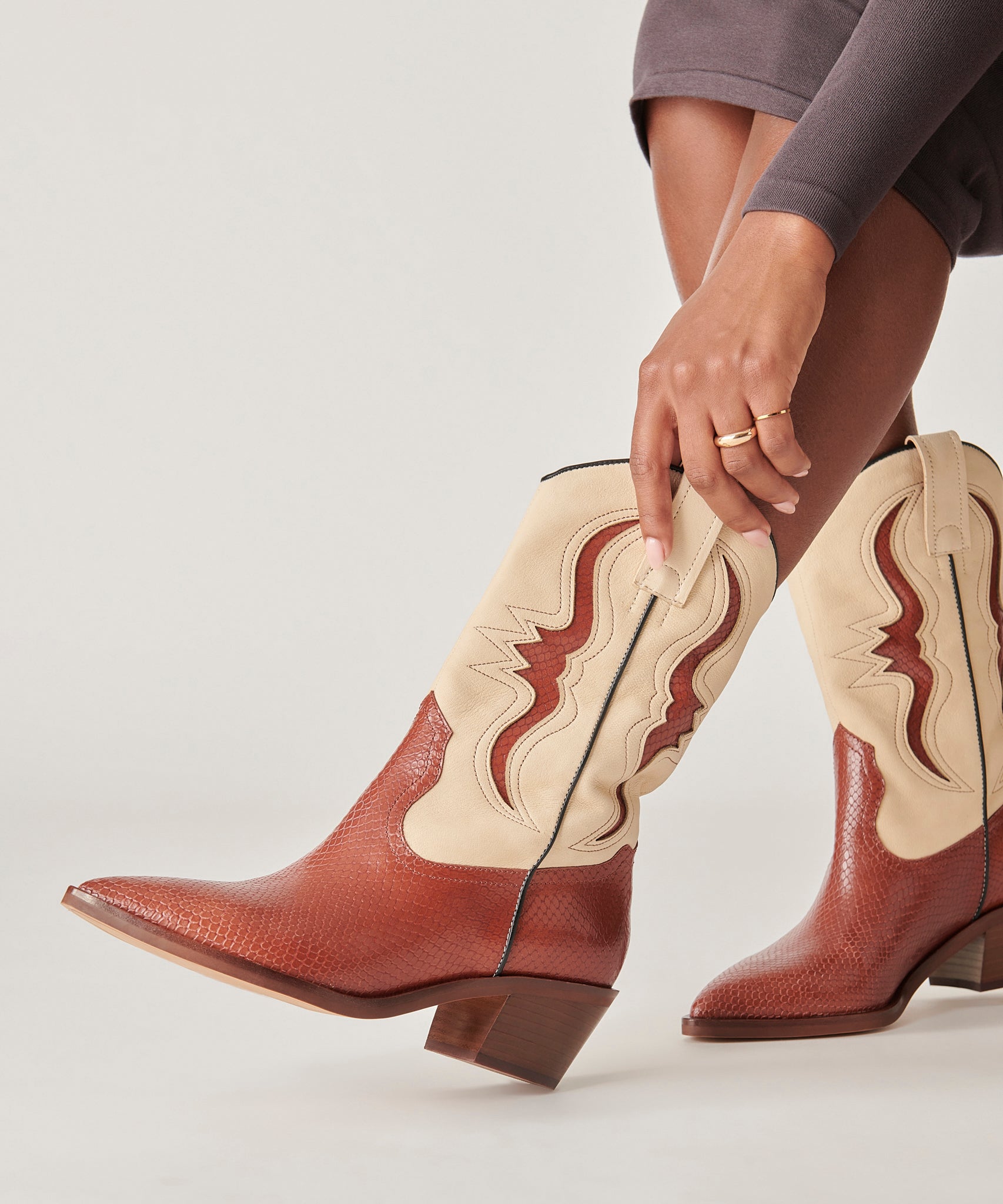 SUZZY BOOTS BROWN EMBOSSED LEATHER - re:vita