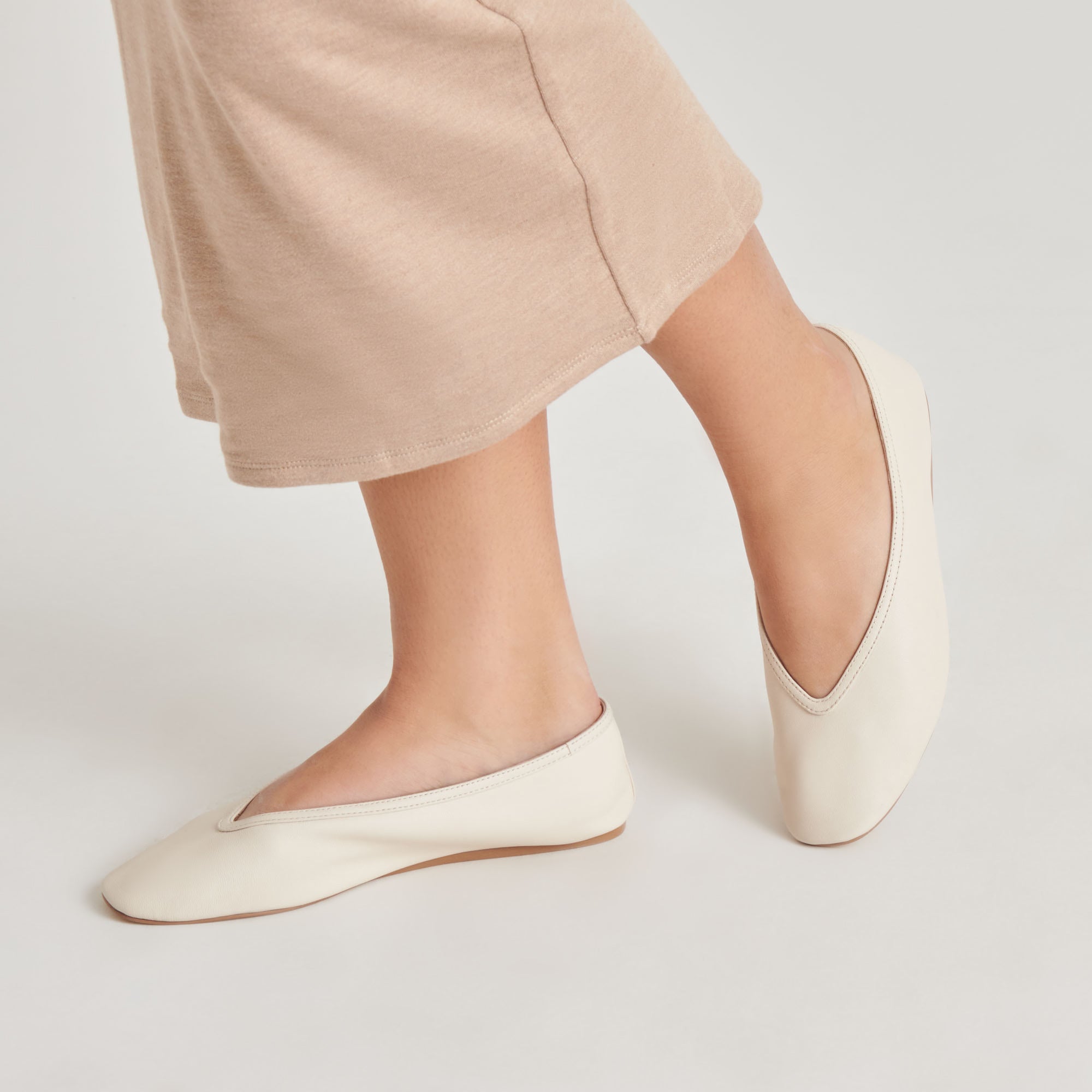 BRAIDY BALLET FLATS IVORY LEATHER