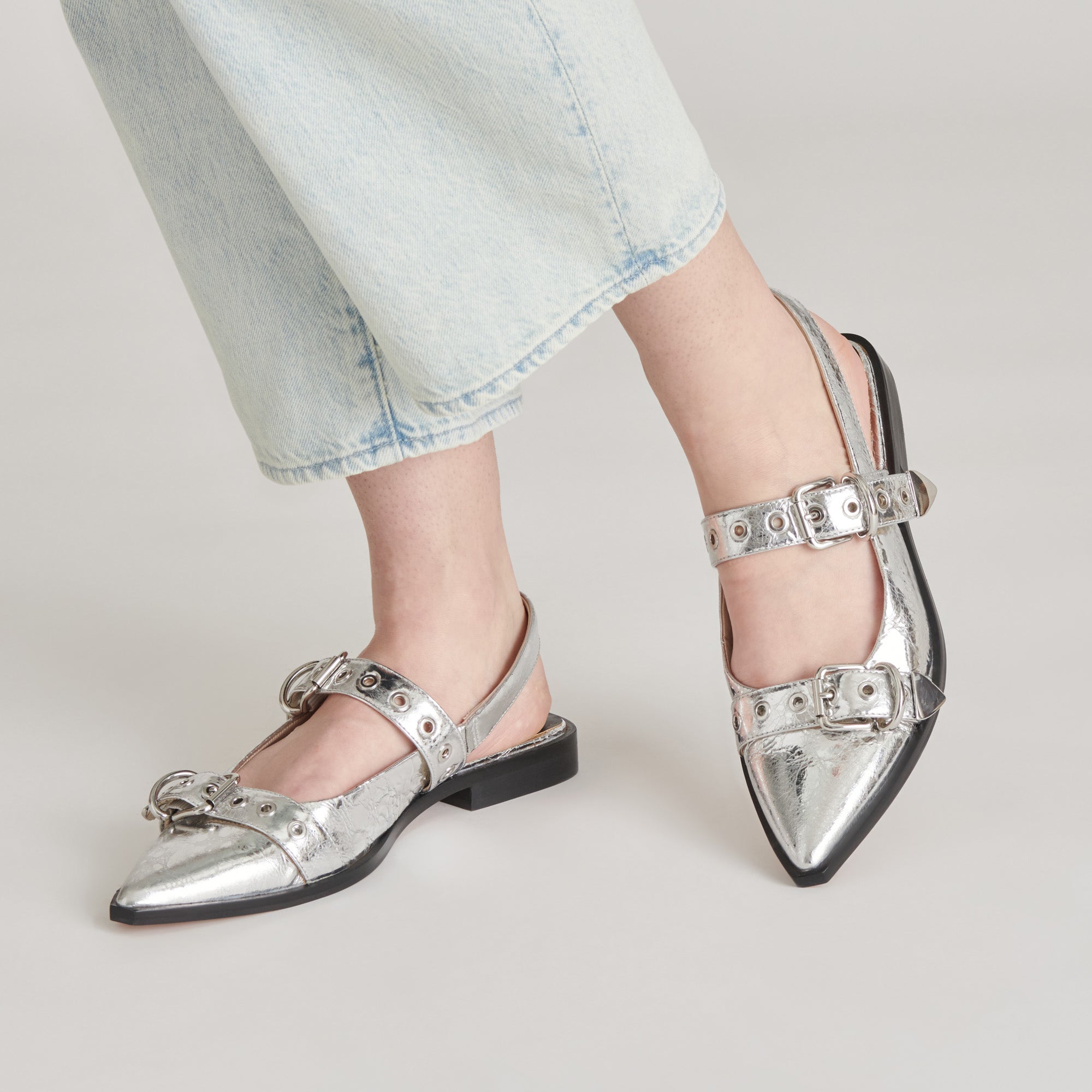 LABELL FLATS SILVER DISTRESSED LEATHER - re:vita
