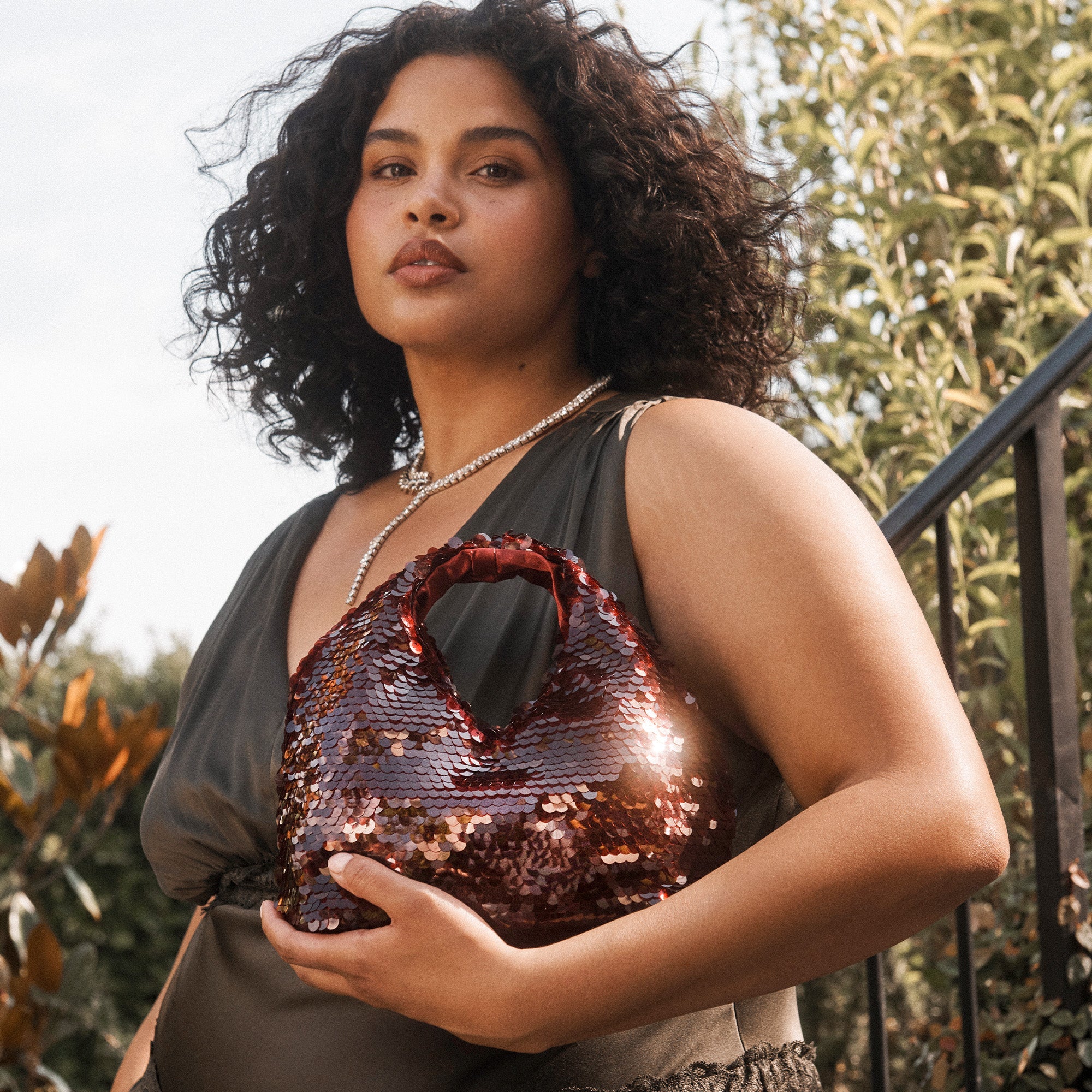 DAHLIA SEQUIN HANDBAG BURGUNDY SEQUIN