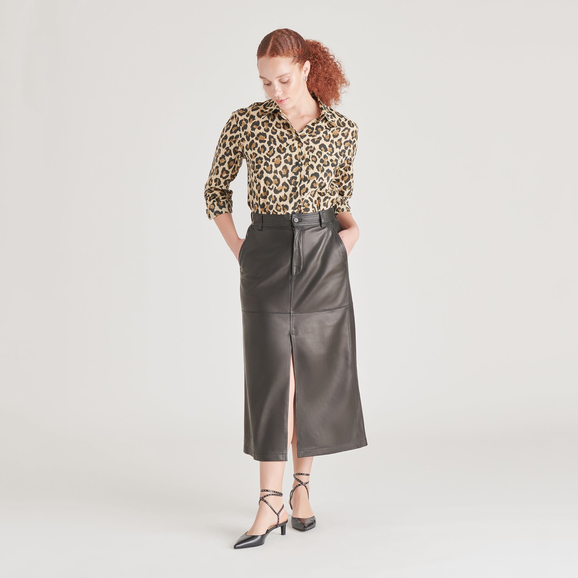 LOKLYN STUD HEELS MIDNIGHT CRINKLE PATENT - re:vita