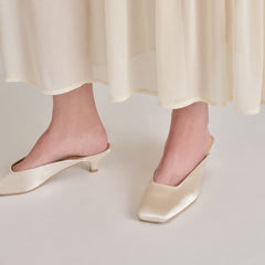 UMARA HEELS IVORY SATIN