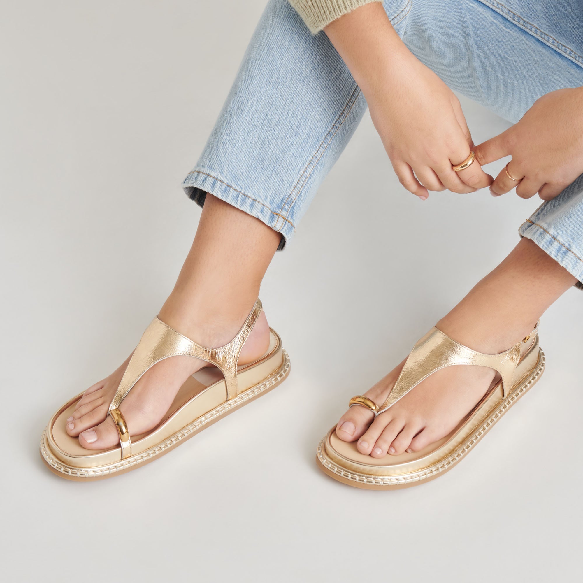 STEFAN SANDALS GOLD DISTRESSED LEATHER