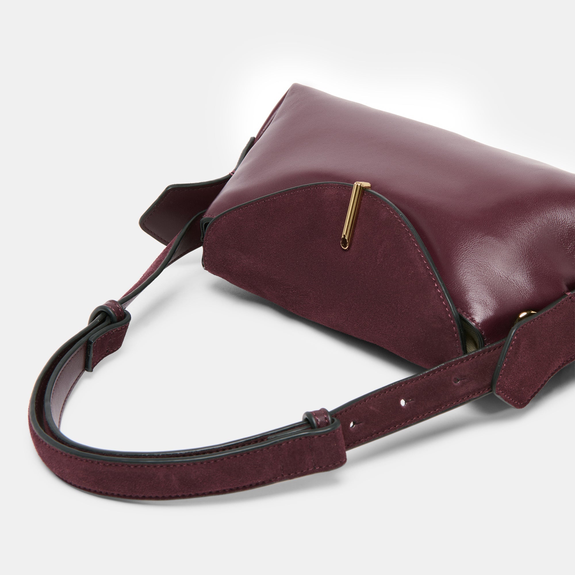 DEVYN SHOULDER BAG BURGUNDY LEATHER