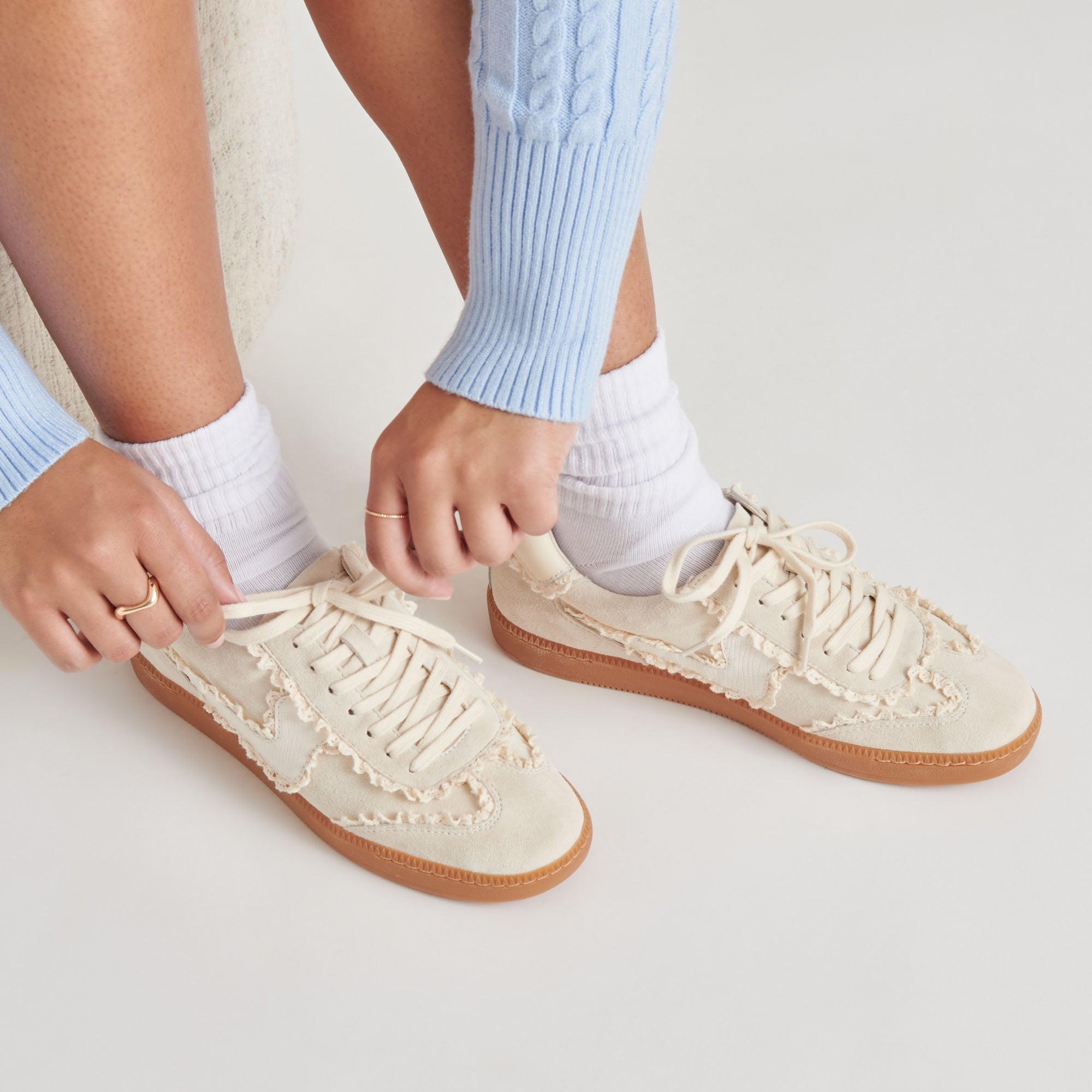 NOTICE LACE SNEAKERS IVORY SUEDE - re:vita