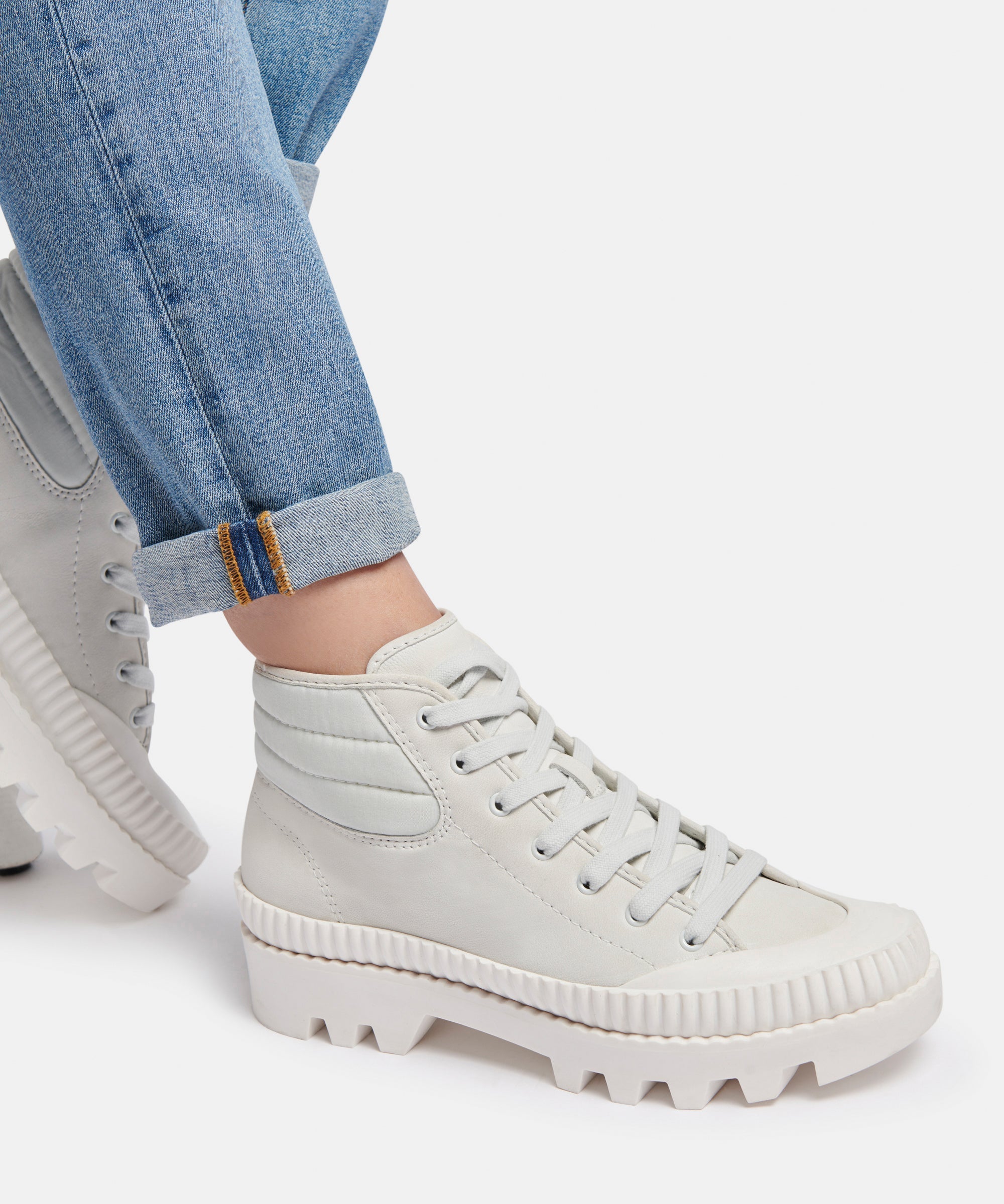OCIANA SNEAKERS DOVE NUBUCK - re:vita