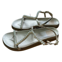 Donnie Sandal - re:vita